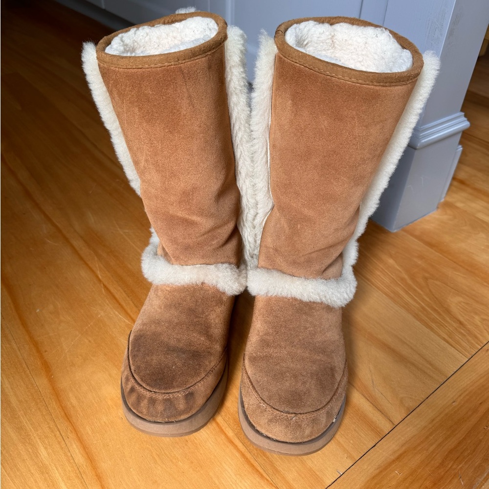 UGG SUNDANCE WATERPROOF SHEARLING TALL BOOT CHESTNUT 6.5
